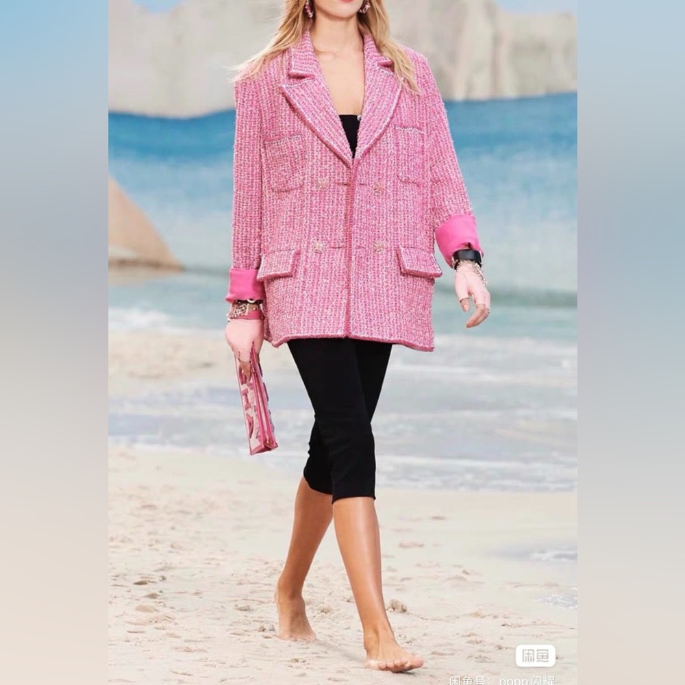 Chanel Spring 2019 Ready-to-Wear Collection pink jacket